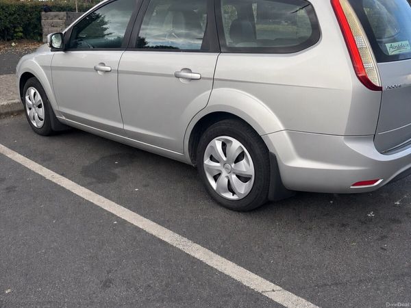 Ford Focus Estate/Jeep, Petrol, 2008, Silver