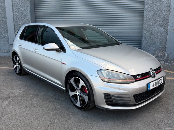 Volkswagen Golf Hatchback, Petrol, 2014, Grey