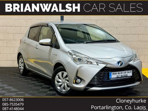 Toyota Yaris Hatchback, Petrol Hybrid, 2019, Silver