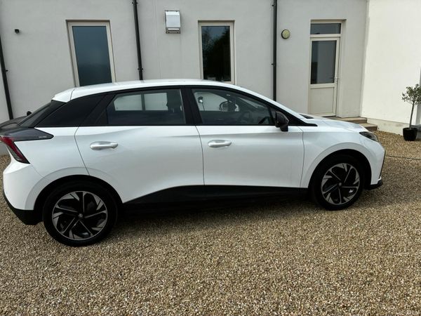 MG MG4 Hatchback, Electric, 2023, White