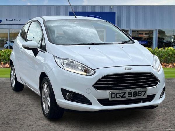 Ford Fiesta Hatchback, Petrol, 2016, White