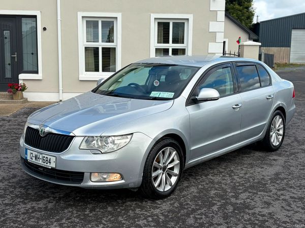 Skoda Superb Hatchback, Diesel, 2012, Silver
