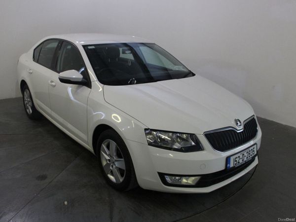 Skoda Octavia Saloon, Diesel, 2015, White
