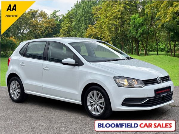 Volkswagen Polo Hatchback, Petrol, 2015, White