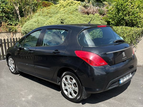 Peugeot 308 MPV, Diesel, 2013, Black