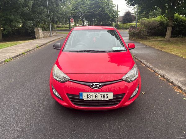 Hyundai i20 Hatchback, Diesel, 2013, Red