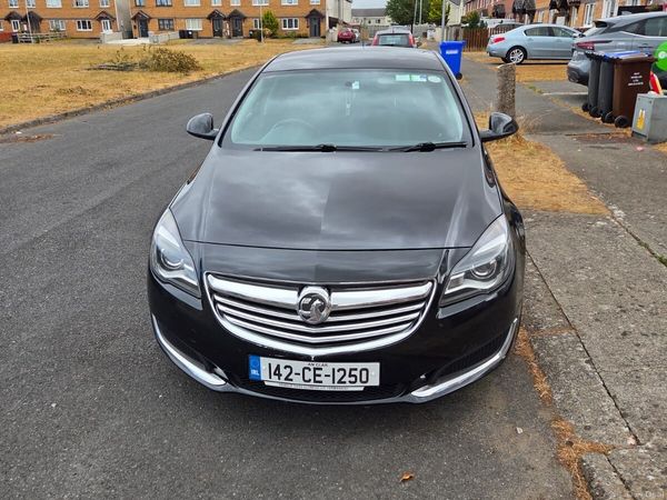 Vauxhall Insignia Hatchback, Diesel, 2014, Black