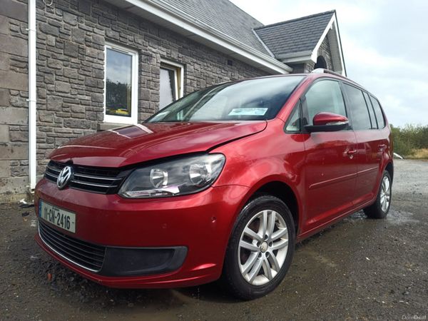 Volkswagen Touran MPV, Diesel, 2011, Red