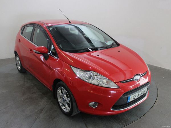 Ford Fiesta Hatchback, Diesel, 2012, Red