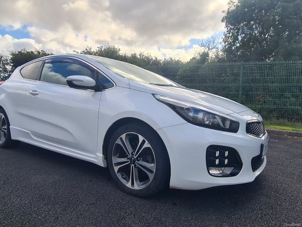 Kia Ceed Hatchback, Diesel, 2017, White