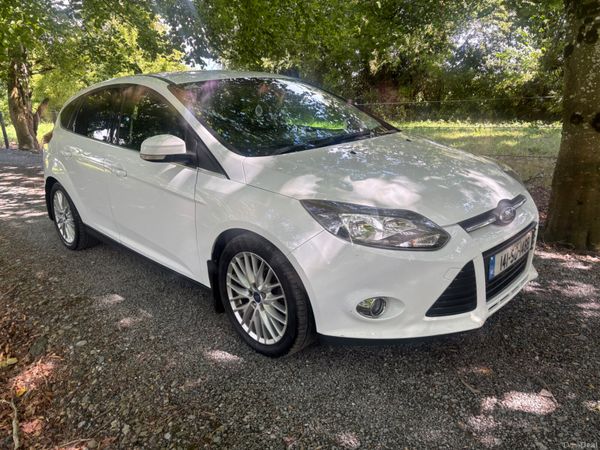 Ford Focus Hatchback, Petrol, 2014, White