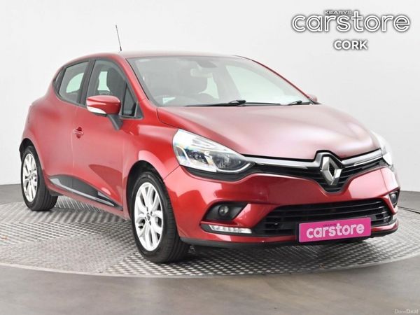 Renault Clio Hatchback, Petrol, 2018, Red