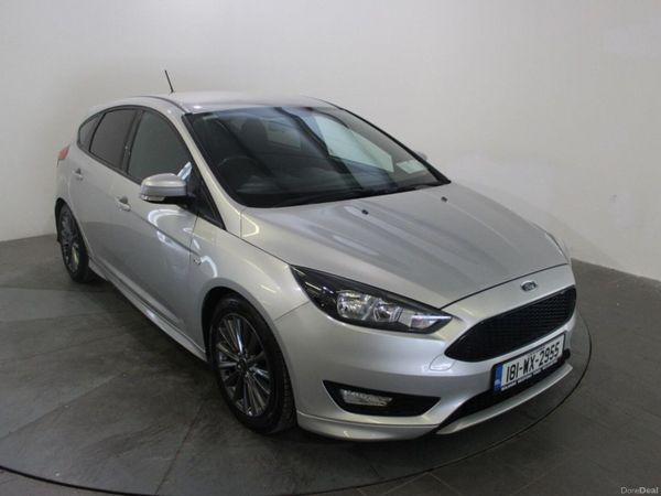 Ford Focus Hatchback, Petrol, 2018, Grey
