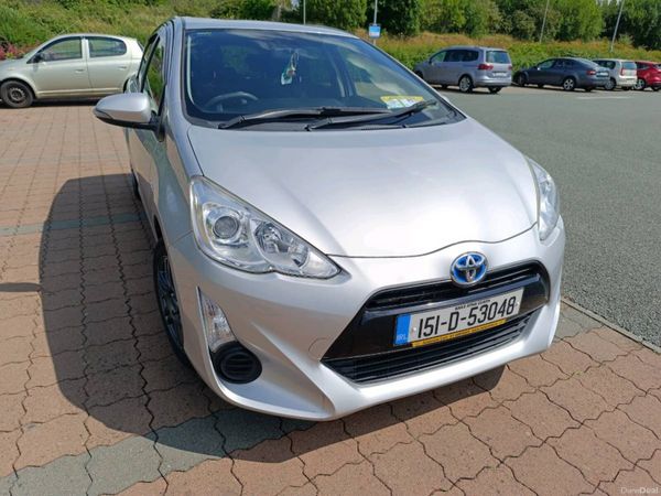 Toyota Aqua Hatchback, Petrol Hybrid, 2015, Silver
