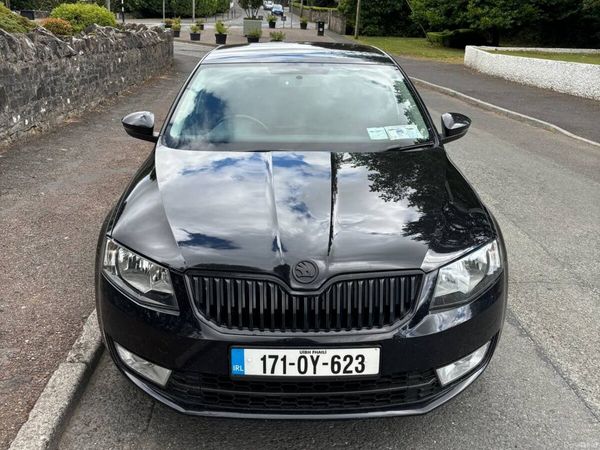 Skoda Octavia Saloon, Petrol, 2017, Black