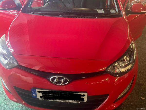 Hyundai i20 Hatchback, Diesel, 2013, Red