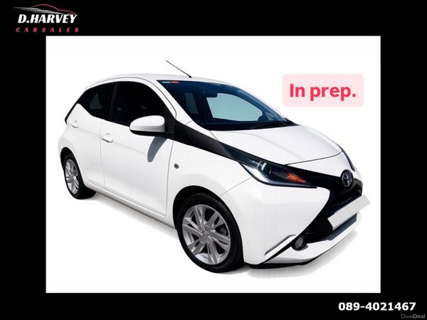 Toyota Aygo Hatchback, Petrol, 2017, White