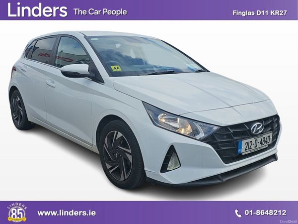 Hyundai i20 Hatchback, Petrol, 2021, White