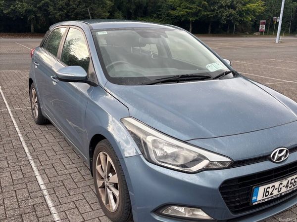 Hyundai i20 Hatchback, Petrol, 2016, Blue