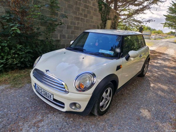 Mini Cooper Hatchback, Diesel, 2009, White