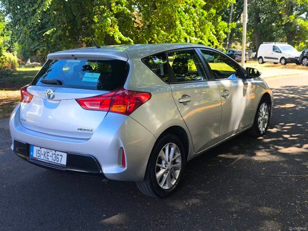 Toyota Auris Hatchback, Diesel, 2015, Silver