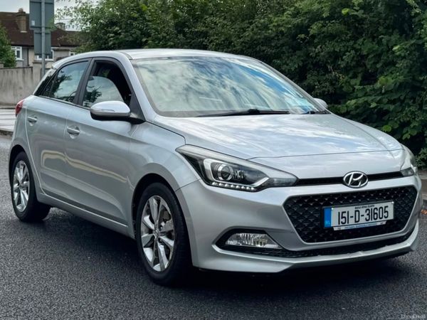 Hyundai i20 Hatchback, Petrol, 2015, Silver