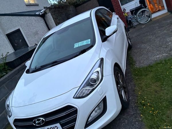 Hyundai i30 Hatchback, Diesel, 2016, White