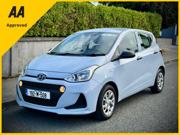 Hyundai i10 Hatchback, Petrol, 2019, Blue