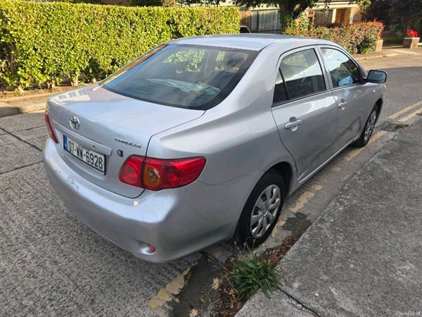 Toyota Corolla Saloon, Petrol, 2007, Silver