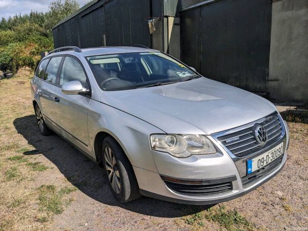 Volkswagen Passat Estate, Diesel, 2009, Silver
