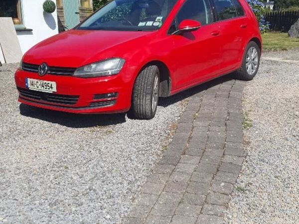 Volkswagen Golf Hatchback, Petrol, 2014, Red