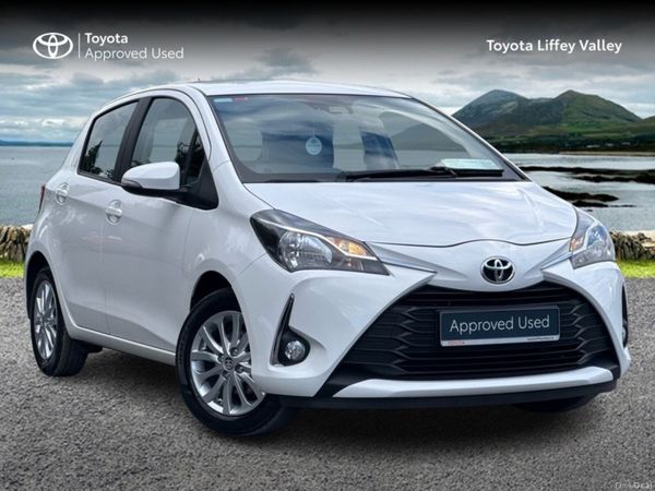 Toyota Yaris Hatchback, Petrol, 2017, White