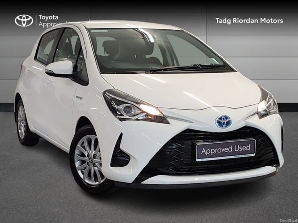 Toyota Yaris Hatchback, Petrol Hybrid, 2018, White
