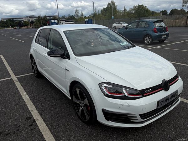 Volkswagen Golf Hatchback, Diesel, 2017, White