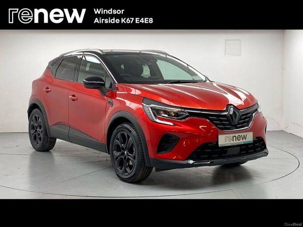 Renault Captur Hatchback, Petrol, 2022, Red