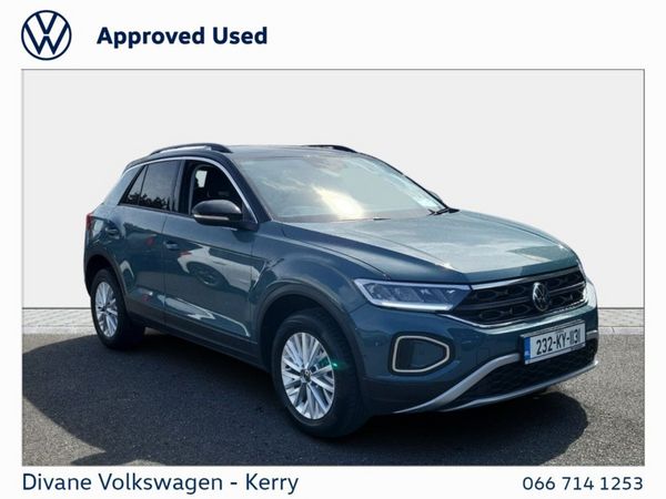 Volkswagen T-Roc SUV, Petrol, 2023, Blue
