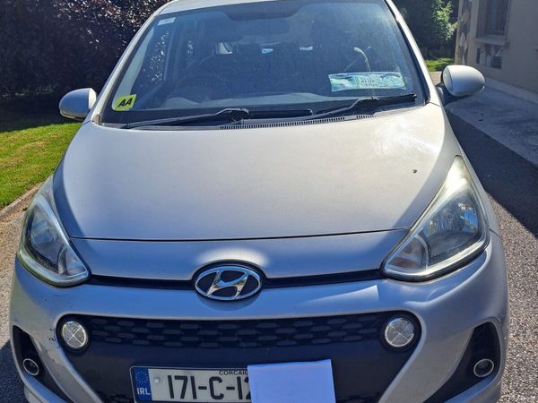Hyundai i10 Hatchback, Petrol, 2017, Grey
