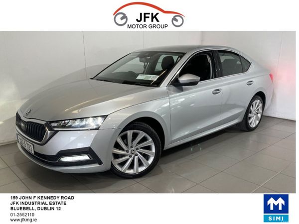 Skoda Octavia Hatchback, Petrol, 2022, Grey