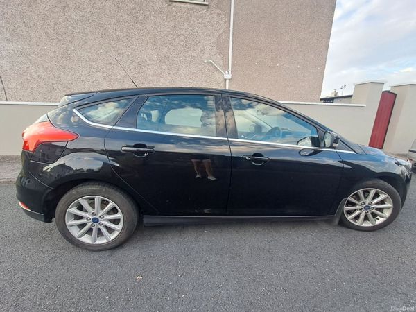 Ford Focus Hatchback, Diesel, 2017, Black