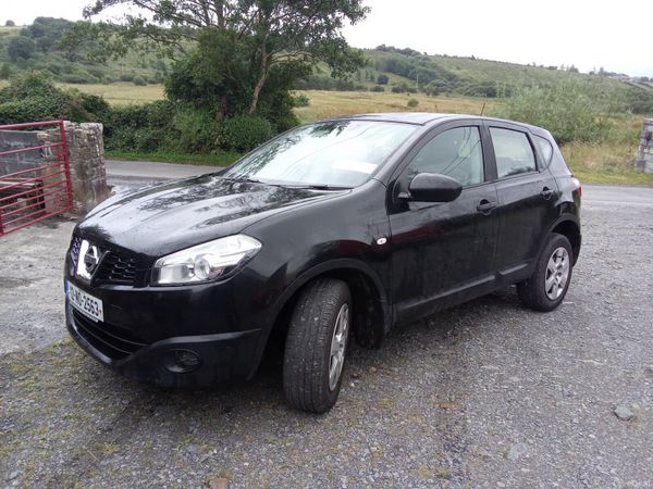 Nissan Qashqai Hatchback, Diesel, 2012, Black