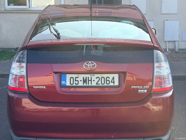 Toyota Prius Hatchback, Petrol Hybrid, 2005, Red