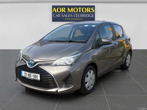 Toyota Yaris Hatchback, Petrol Hybrid, 2017, Grey