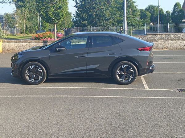 Cupra Tavascan Estate/Jeep, Electric, 2025, Grey