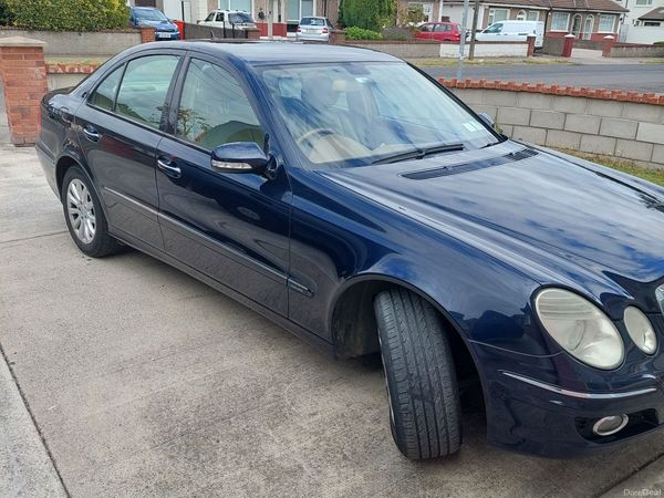 Mercedes-Benz E-Class Saloon, Petrol, 2007, Blue