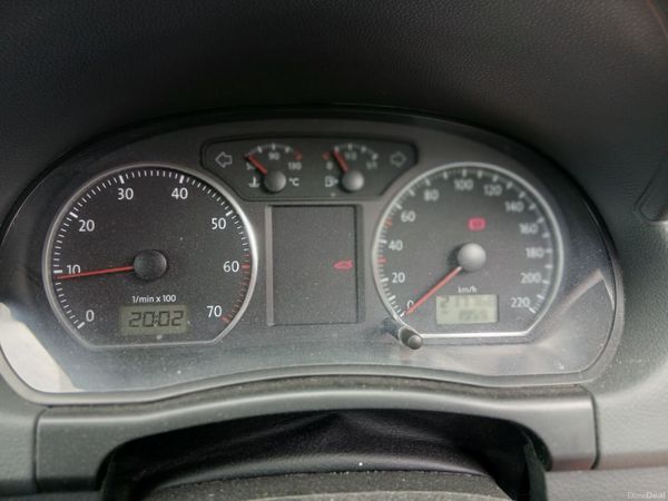 Volkswagen Polo Hatchback, Petrol, 2007, Red