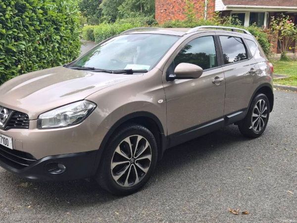 Nissan Qashqai MPV, Petrol, 2013, Brown