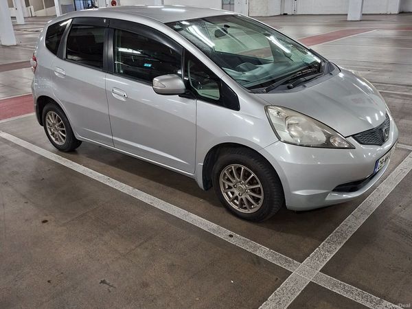 Honda Fit Hatchback, Petrol, 2009, Silver