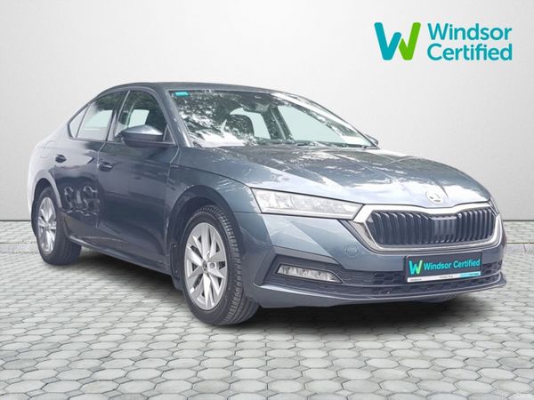 Skoda Octavia Saloon, Petrol, 2022, Grey
