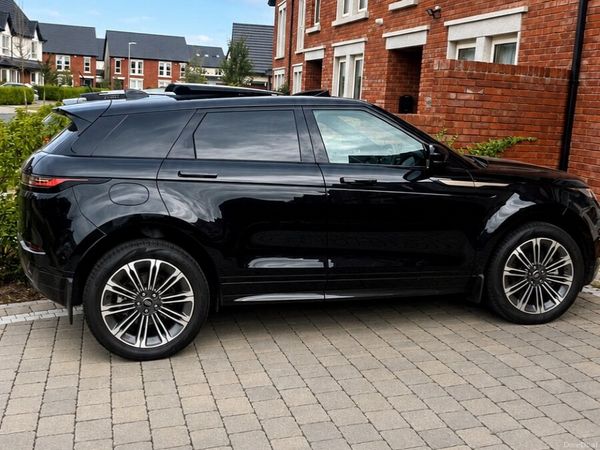 Land Rover Range Rover SUV, Petrol Plug-in Hybrid, 2024, Black