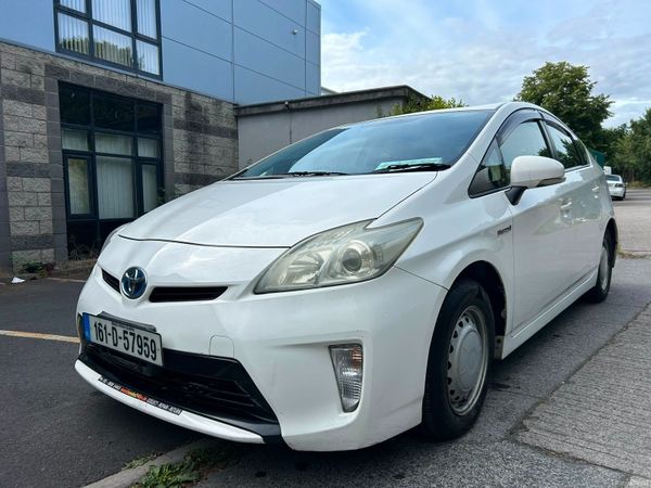 Toyota Prius Hatchback, Petrol Hybrid, 2016, White